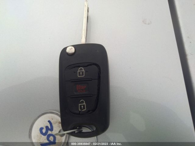 KNADN5A38C6090389 KIA RIO EX