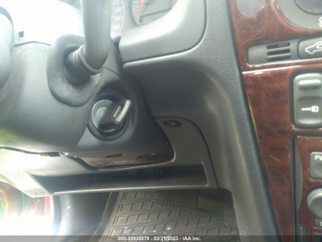 YV1VS2550YF439072 Volvo S40