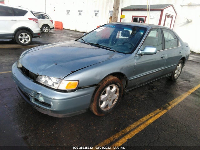 1995 HONDA ACCORD EX VIN: 1HGCE6661SA006238