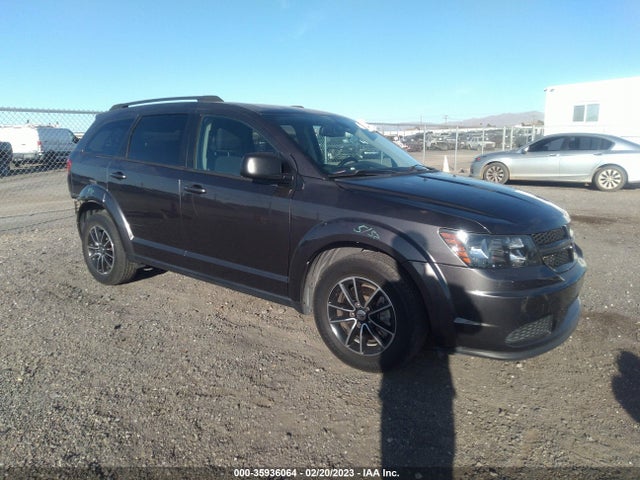2018 3C4PDCAB4JT518394 main image
