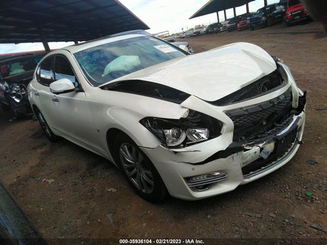 2018 Infiniti Q70, VIN: JN1BY1AP7JM180903