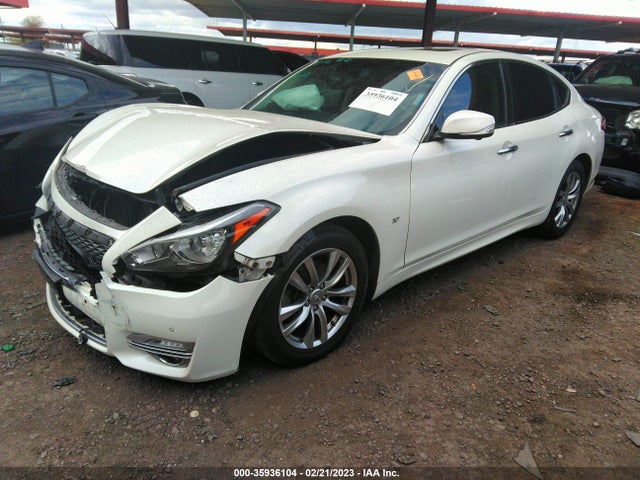 2018 Infiniti Q70, VIN: JN1BY1AP7JM180903