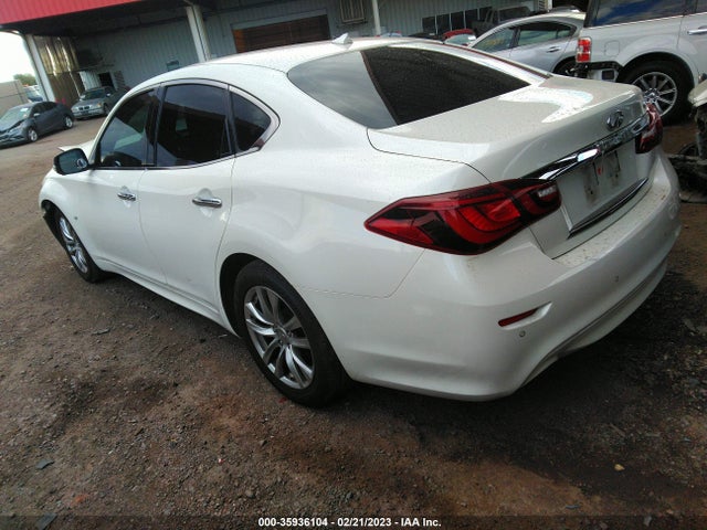 2018 Infiniti Q70, VIN: JN1BY1AP7JM180903