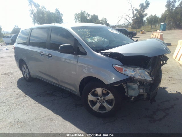 Toyota Sienna L 2017 5TDZZ3DC2HS869422 Image 1