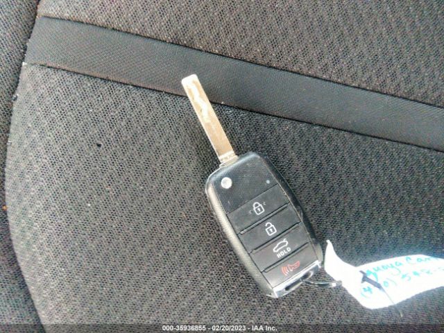 5XXGT4L36JG200402 KIA Optima Lx