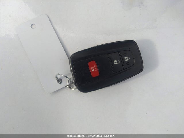 Toyota Prius Two 2016 JTDKBRFU3G3006899 Image 3