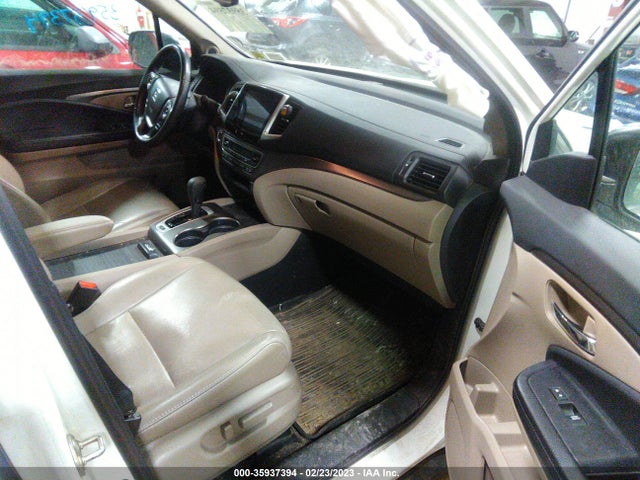 2016 Honda Pilot, VIN: 5FNYF6H77GB064778