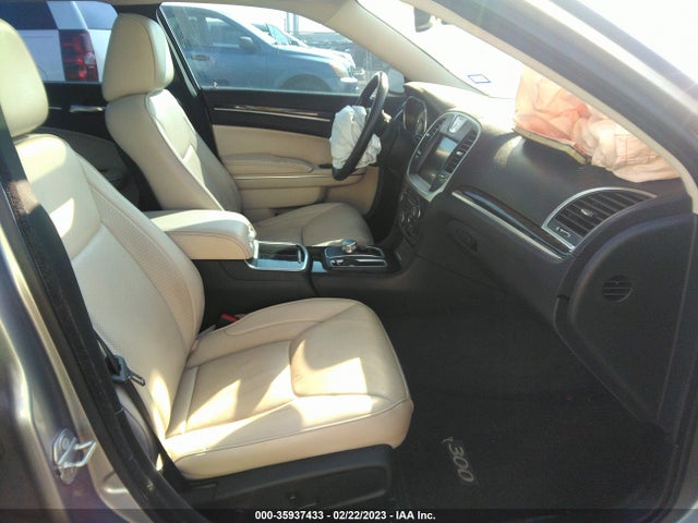 2C3CCAEG6GH342370 Chrysler 300 300c