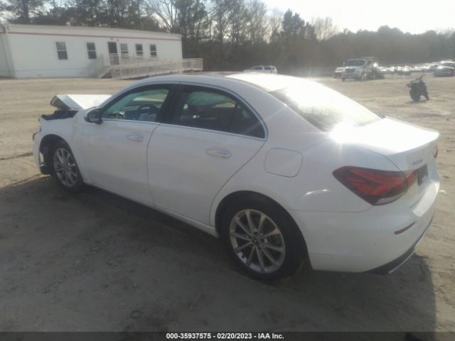 WDD3G4EB3KW001451 Mercedes-Benz A 220