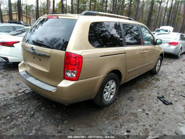 KNDMG4C77B6393816 KIA SEDONA LX