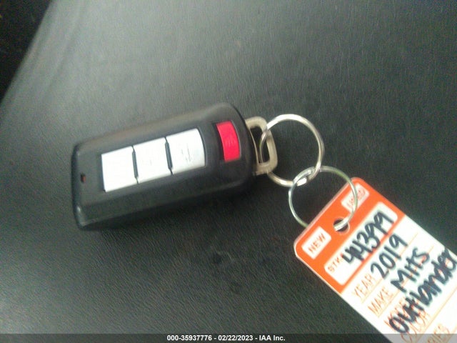 JA4AZ3A37KZ028665 Mitsubishi Outlander Es/se/sel/le
