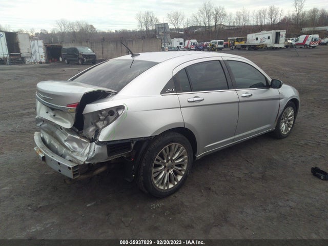 Chrysler 200 Limited 2011 1C3BC2FB5BN571823 Image 4