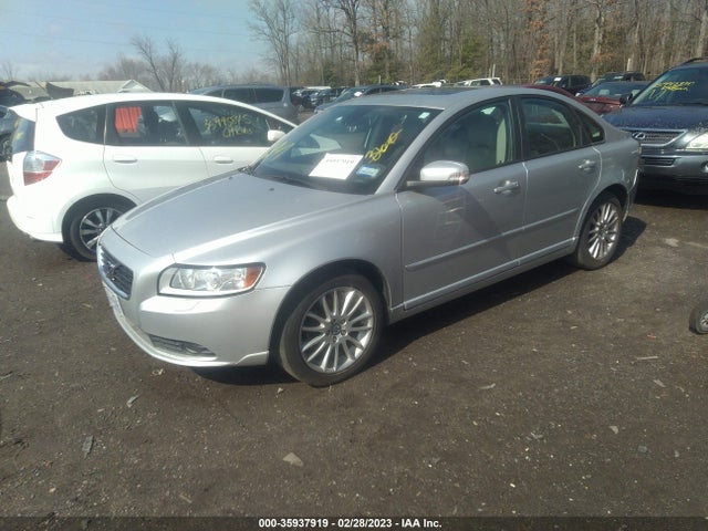 Volvo S40 2.5t 2008 YV1MH672382382944 Image 2