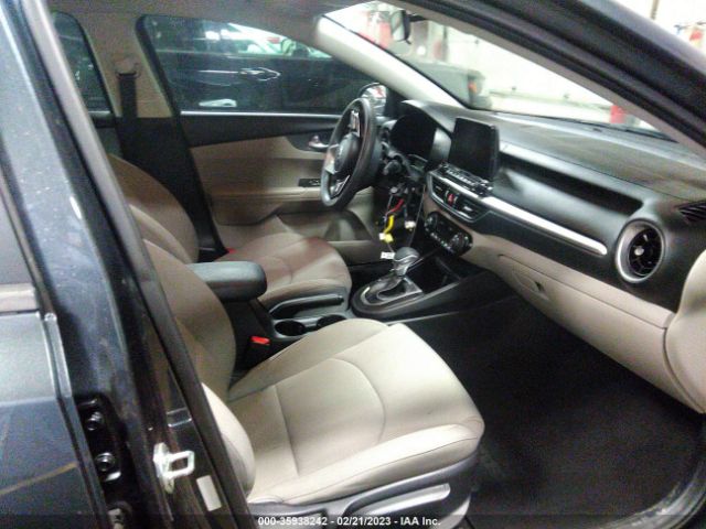 3KPF24AD0KE069245 KIA Forte Lxs