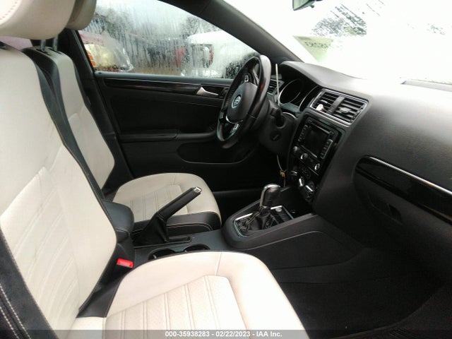 3VWD17AJ6FM420282 Volkswagen Jetta Sedan 1.8t Sport