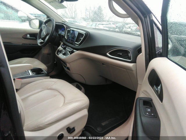 2017 Chrysler Pacifica, VIN: 2C4RC1EG9HR513887