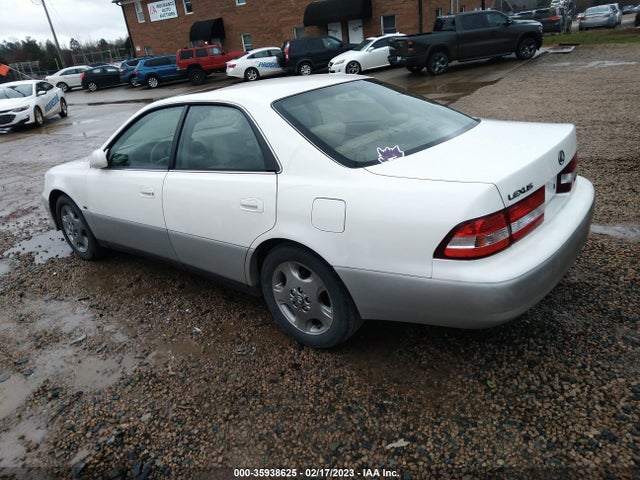 2001 LEXUS ES 300 VIN: JT8BF28G610318581