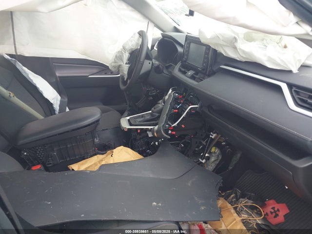2T3P1RFV5NW280844 Toyota Rav4 Xle