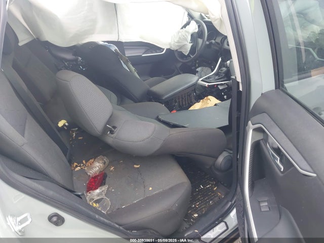 2T3P1RFV5NW280844 Toyota Rav4 Xle