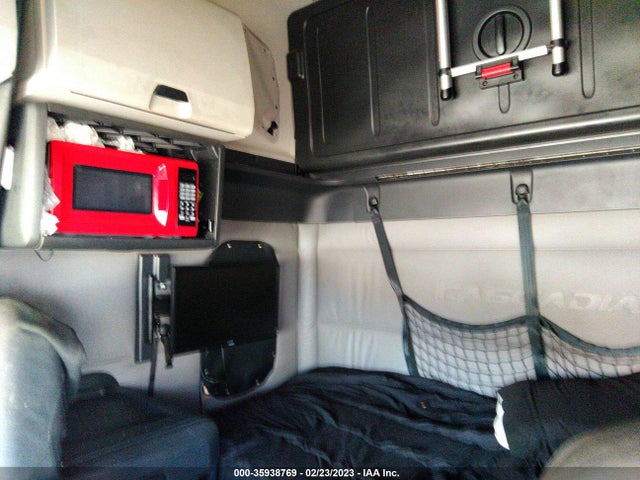 Продажа на аукционе авто 2021 Freightliner Cascadia 126, vin: 3AKJHHDR5MSMT2010, номер лота: 35938769