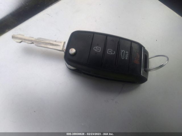 KNAFX4A65G5535237 KIA FORTE LX