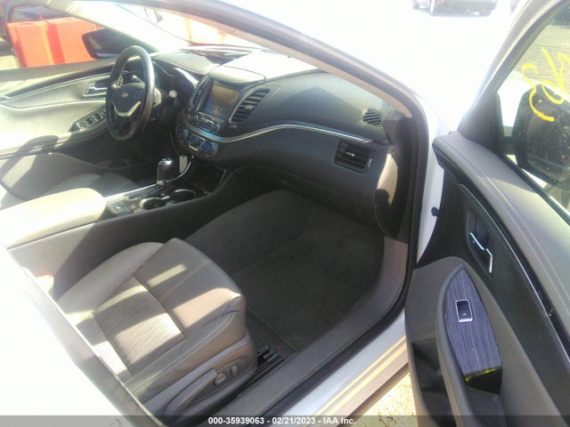 Chevrolet IMPALA LT 2018 2G1105SA6J9153831 Image 5