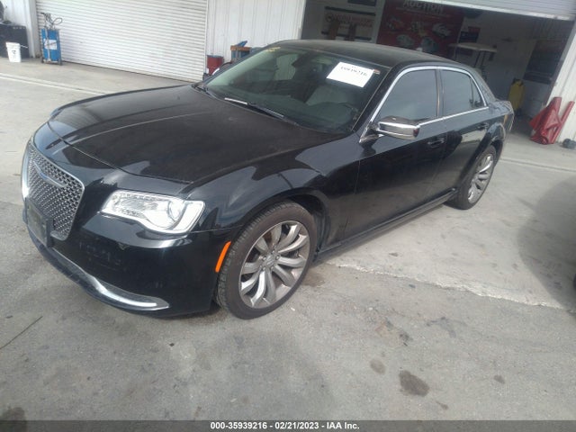 2C3CCAAG9JH308825 Chrysler 300 Touring