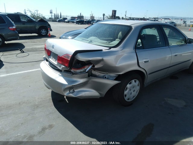 1998 HONDA ACCORD SDN LX VIN: 1HGCG5641WA246544