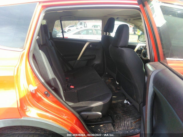 2015 TOYOTA RAV4 XLE VIN: 2T3WFREV8FW189681