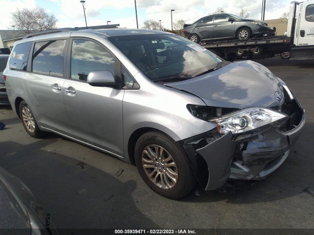 2017 Toyota Sienna, VIN: 5TDYZ3DC7HS860937