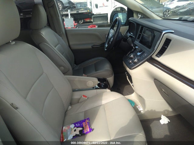 2017 Toyota Sienna, VIN: 5TDYZ3DC7HS860937
