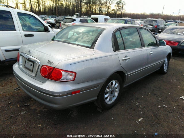 2005 KIA AMANTI VIN: KNALD124755065362