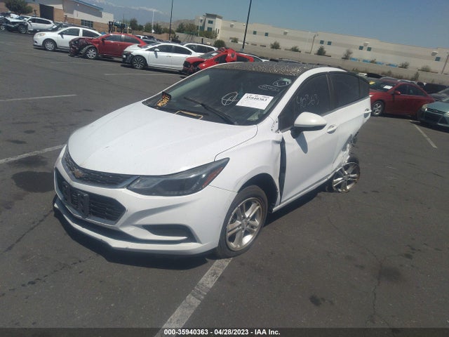 Chevrolet CRUZE LT 2018 1G1BE5SM5J7184442 Image 2