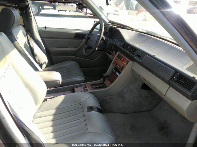 1989 MERCEDES-BENZ 300 TE VIN: WDBEA90DXKF114774