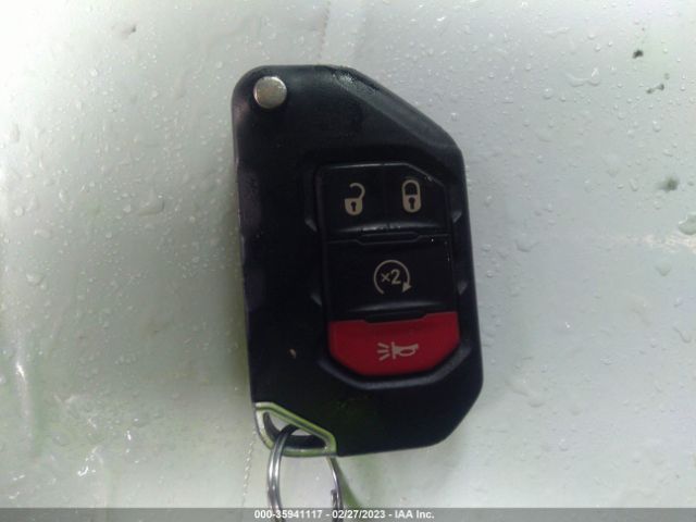 1C4GJXAGXJW173068 Jeep Wrangler Sport S