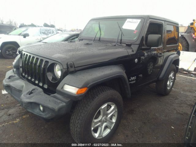 1C4GJXAGXJW173068 Jeep Wrangler Sport S