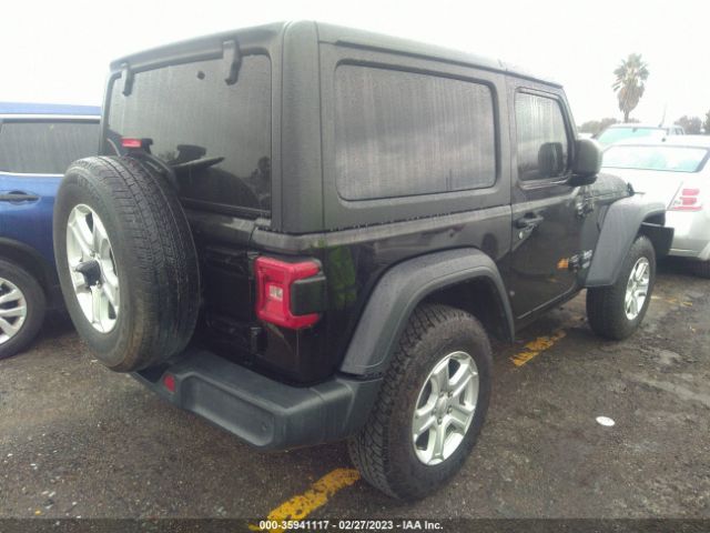 1C4GJXAGXJW173068 Jeep Wrangler Sport S