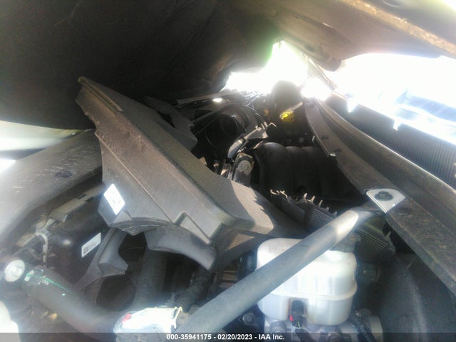 Chevrolet Suburban Lt 2017 1GNSKHKC5HR186254 Image 10