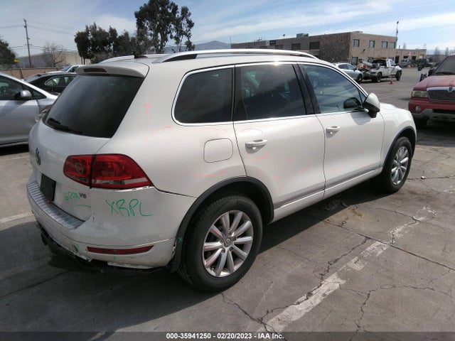 WVGFF9BPXBD002689 Volkswagen Touareg Sport