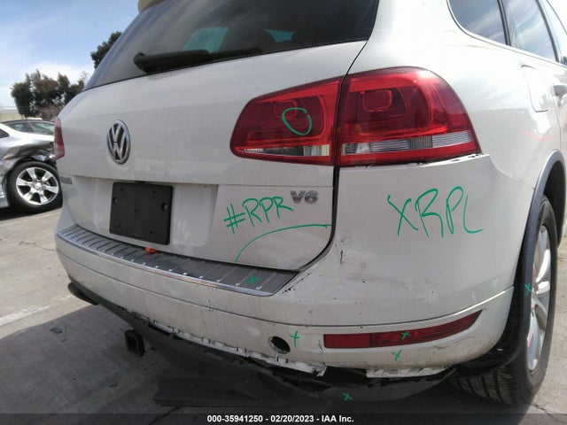 WVGFF9BPXBD002689 Volkswagen Touareg Sport