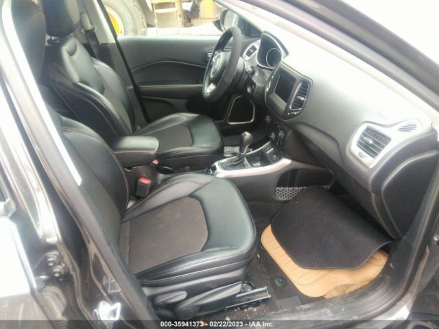 3C4NJCBB9HT643075 Jeep Compass Latitude