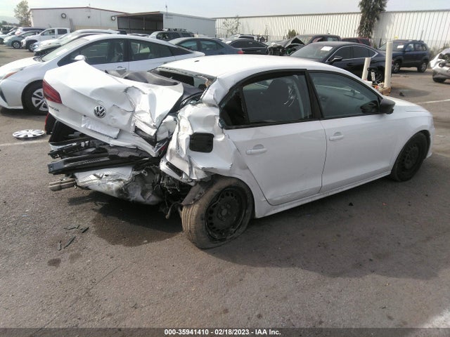 3VW267AJ2GM210983 Volkswagen Jetta Sedan 1.4t S