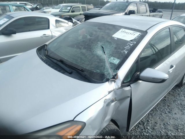KNAFX4A6XF5399282 KIA FORTE LX