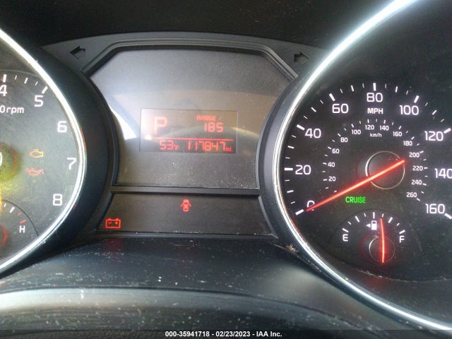 2016 KIA SEDONA LX VIN: KNDMB5C15G6144308