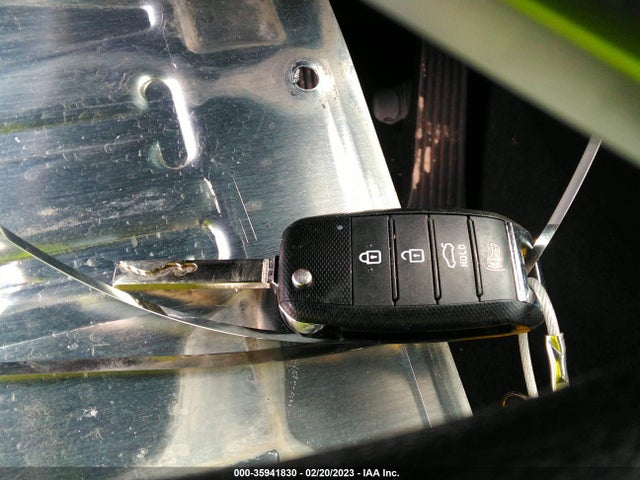 2020 Kia Optima, VIN: 5XXGT4L3XLG388571