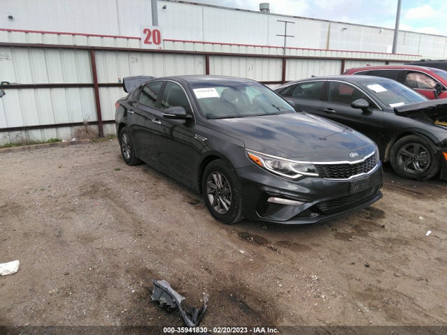 2020 Kia Optima, VIN: 5XXGT4L3XLG388571