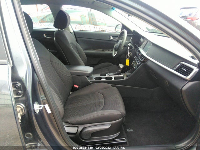 2020 Kia Optima, VIN: 5XXGT4L3XLG388571