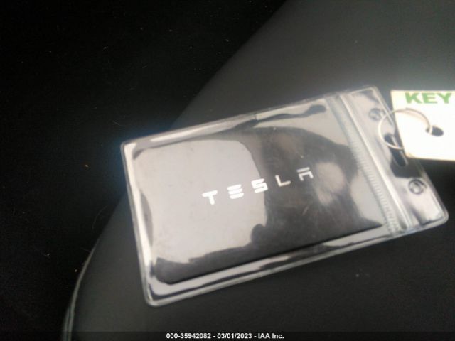 5YJ3E1EA4NF205173 Tesla MODEL 3