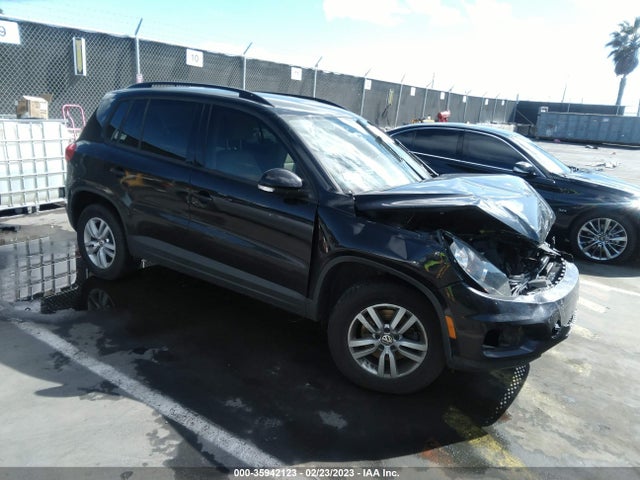 2016 WVGAV7AX3GW552377 main image