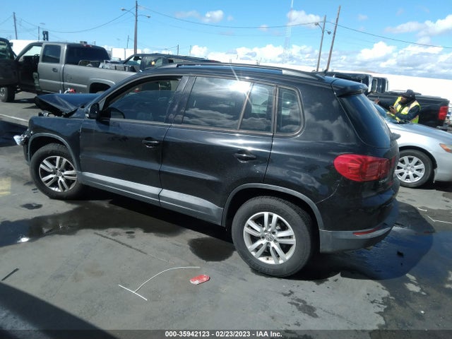 Volkswagen Tiguan 2016 WVGAV7AX3GW552377 Image 4